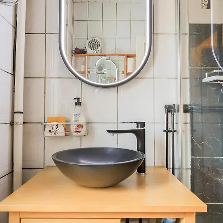 2 Bedroom Cozy In * جرافيلين