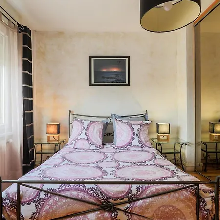 بيت للعطل 2 Bedroom Cozy In *