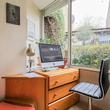 2 Bedroom Cozy In 度假居 *